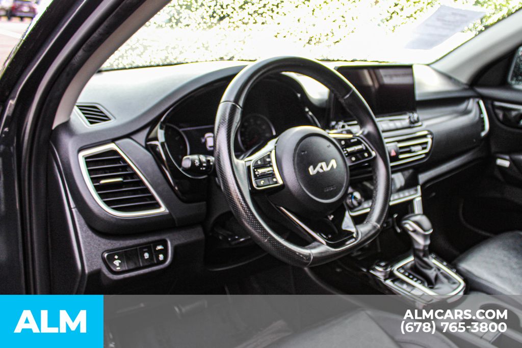 Used 2022 Gray Kia SX image 32
