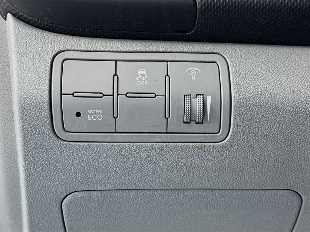 Used Car 2014 Hyundai Accent  Se For Sale Under $10,000 In Austin, Texas