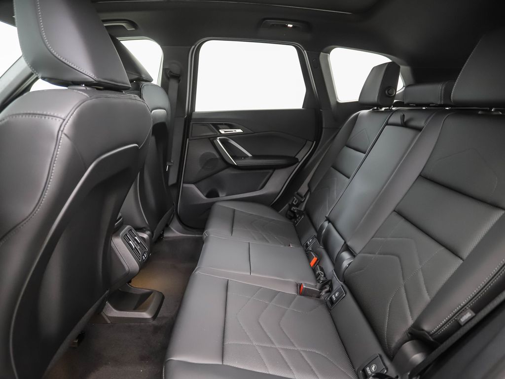 Thumbnail: 2025 BMW X1 - 19