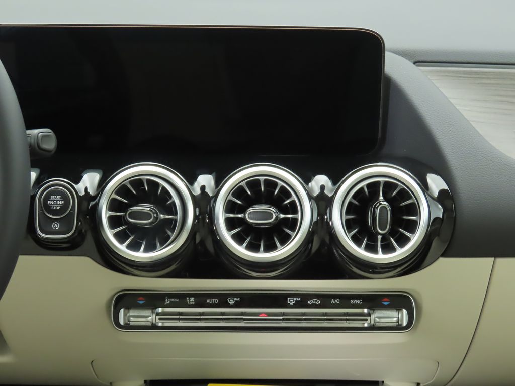 Thumbnail: 2026 Mercedes-Benz GLA - 14