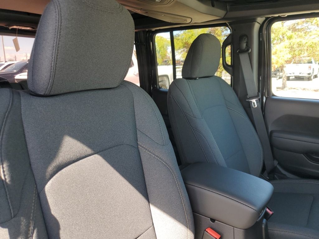 New Car 2025 Jeep Wrangler  For Sale Under $50,000 In Austin, Texas