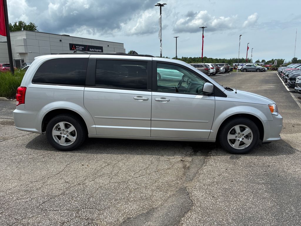2012 Dodge Grand Caravan SXT - 5