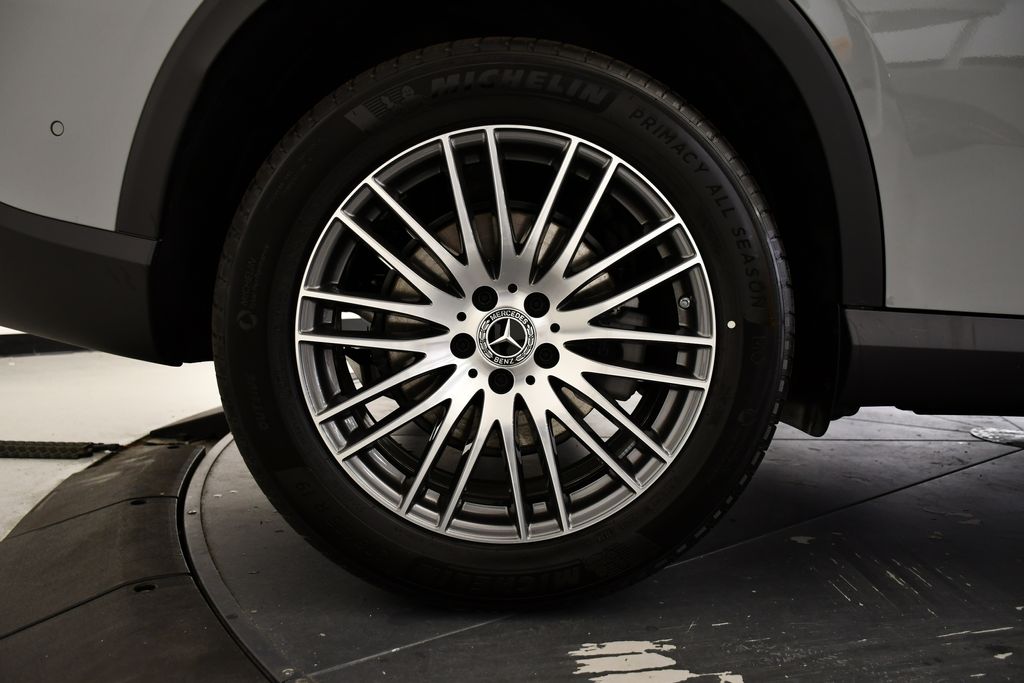 Thumbnail: 2026 Mercedes-Benz GLC - 15