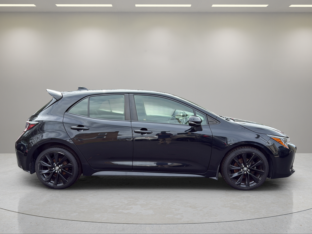 2020 Toyota Corolla Hatchback SE Nightshade Edition - 4