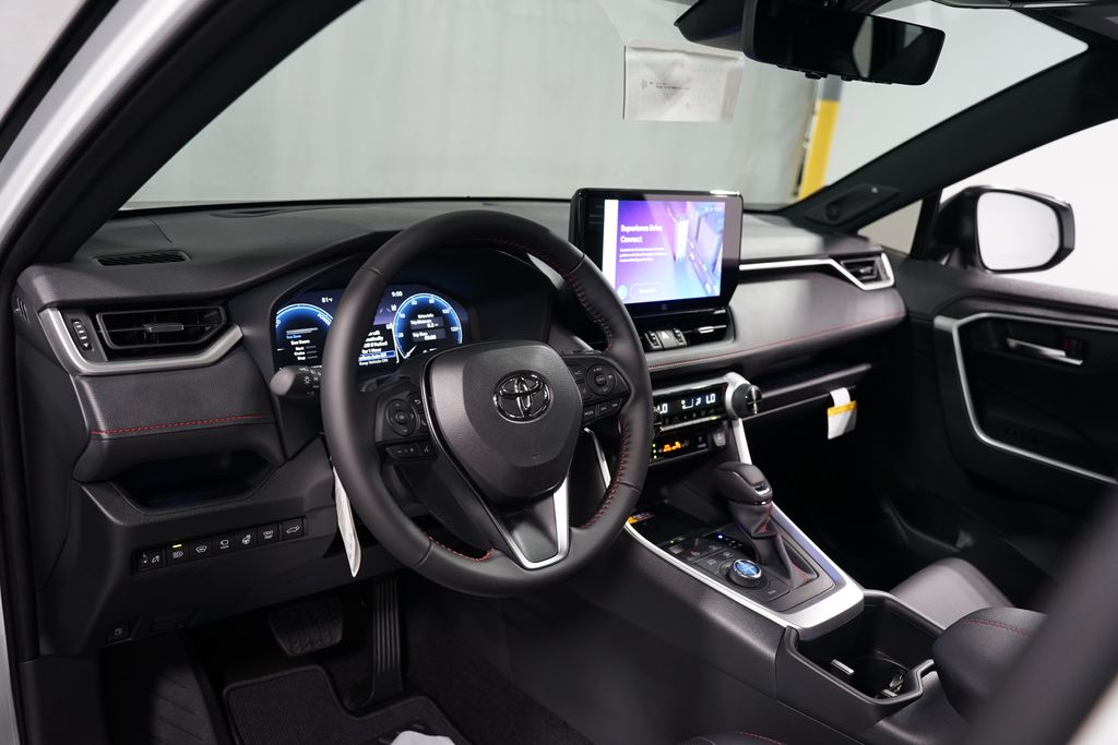 Thumbnail: 2025 Toyota RAV4 - 11