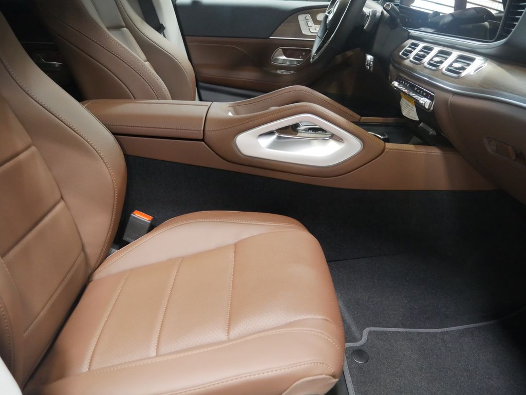 Thumbnail: 2026 Mercedes-Benz GLE - 21