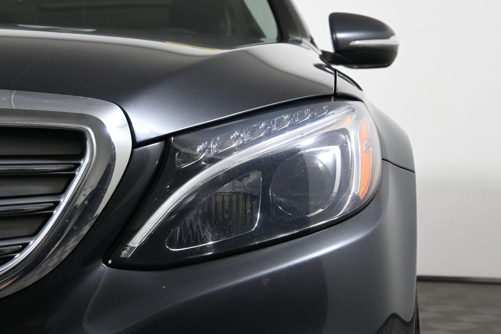 2015 Mercedes-Benz C-Class C 300 10