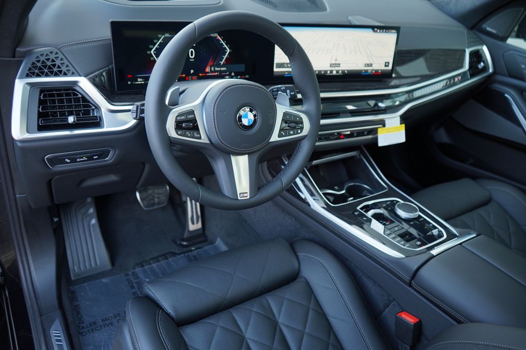 Thumbnail: 2026 BMW X7 - 11