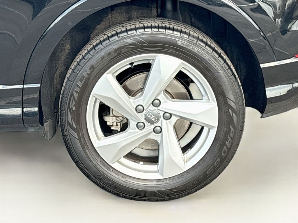 Thumbnail: 2020 Audi Q3 - 31