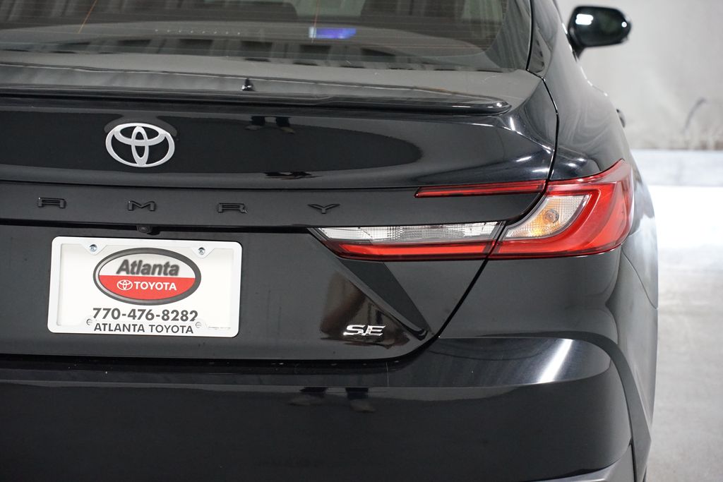 Thumbnail: 2025 Toyota Camry - 10