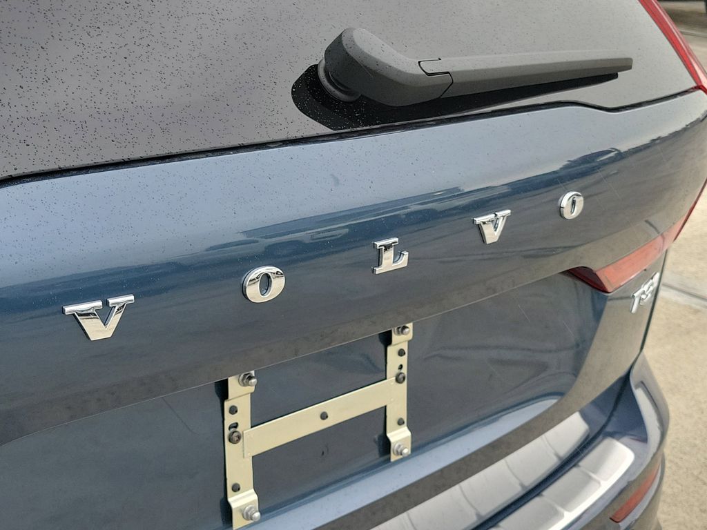 new 2026 Volvo XC60 Plug-In Hybrid car, priced at $74,235