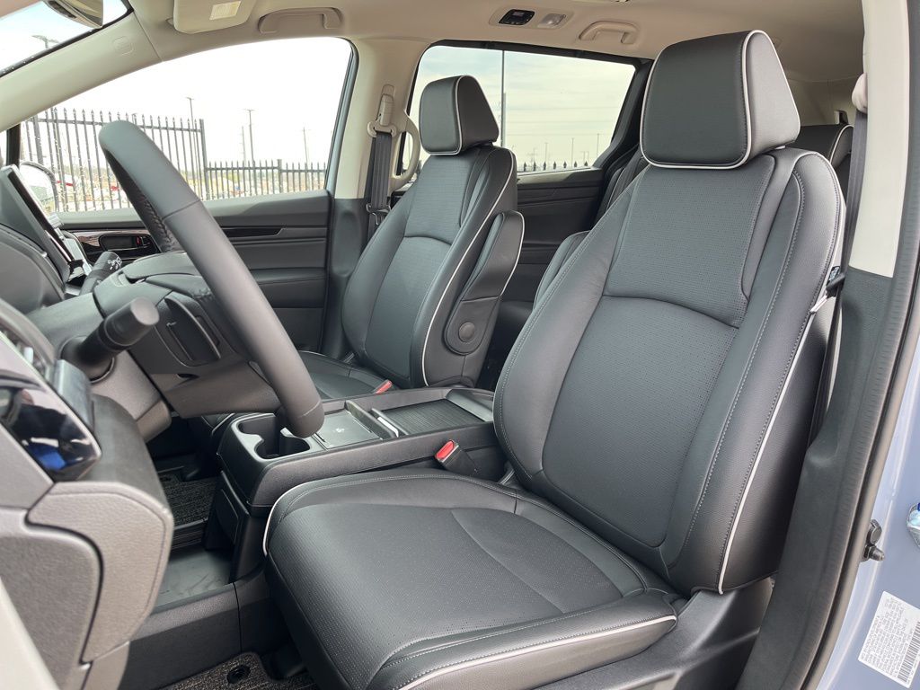Thumbnail: 2026 Honda Odyssey - 13