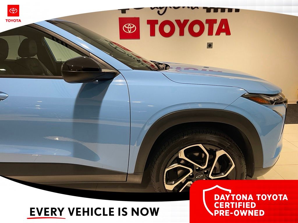 Used 2024 Chevrolet Trax SUV