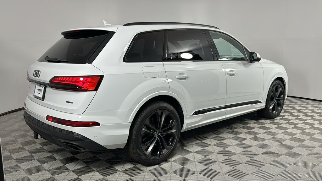2025 Audi Q7  5