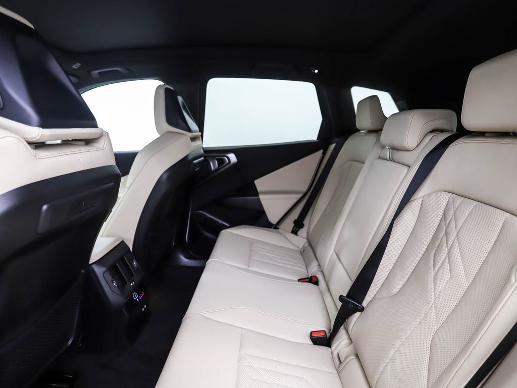 Thumbnail: 2026 BMW X3 - 23