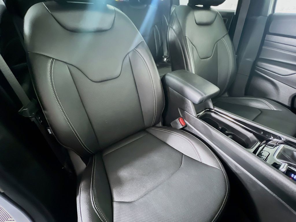 Used 2023 Silver Jeep Limited image 28