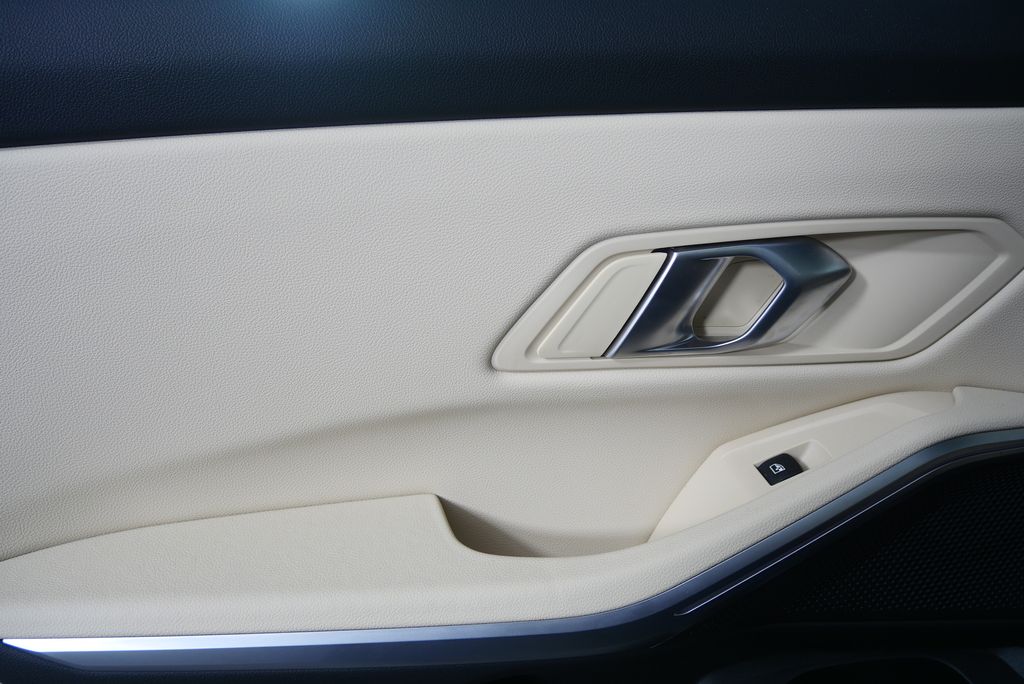 Thumbnail: 2025 BMW 3 Series - 14