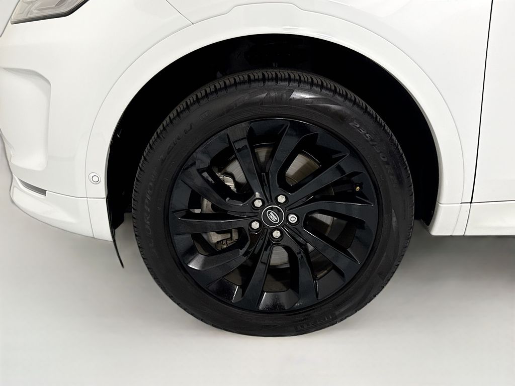 Thumbnail: 2025 Land Rover Discovery Sport - 31