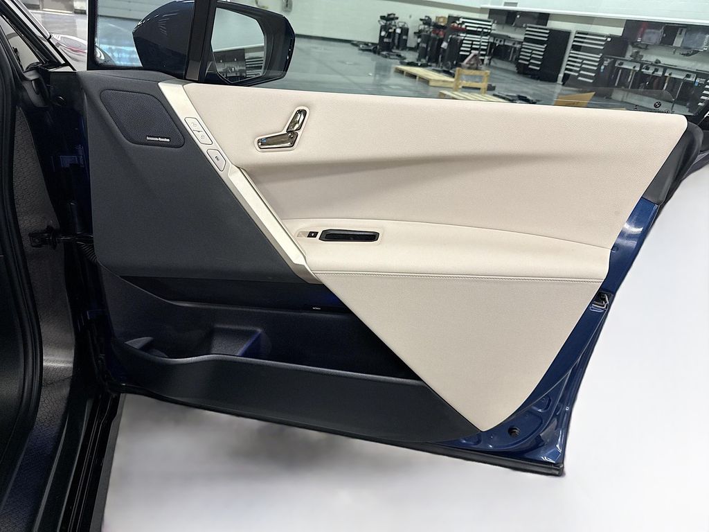 Thumbnail: 2023 BMW iX - 24