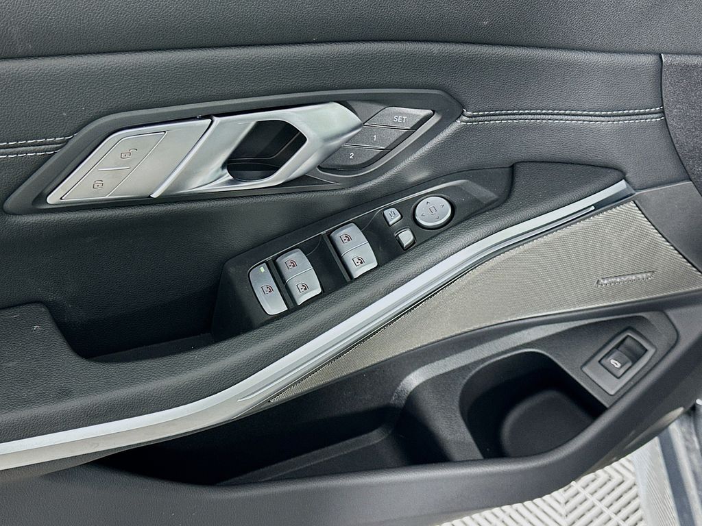 Thumbnail: 2026 BMW 3 Series - 20