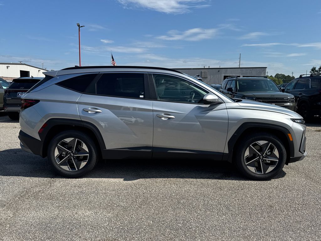 2025 Hyundai Tucson SEL photo 6