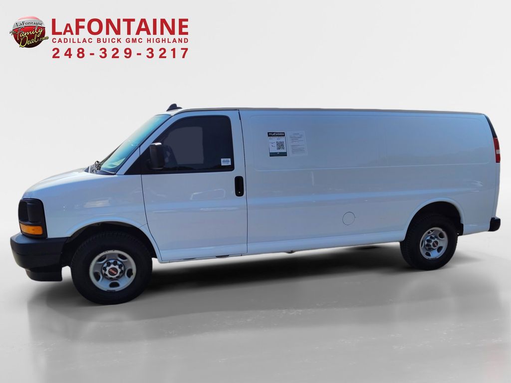 2017 GMC Savana 2500 Work Van 4