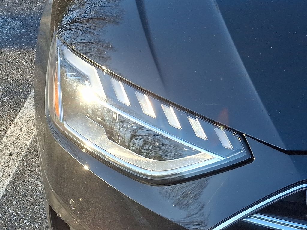 Thumbnail: 2023 Audi A4 - 4