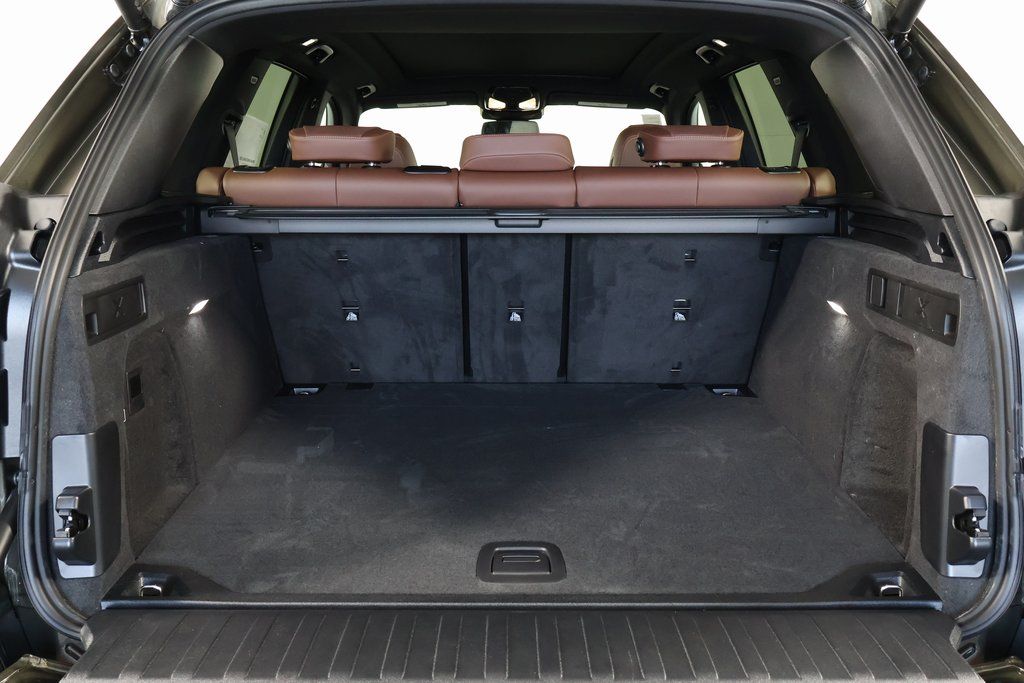 Thumbnail: 2026 BMW X5 - 8