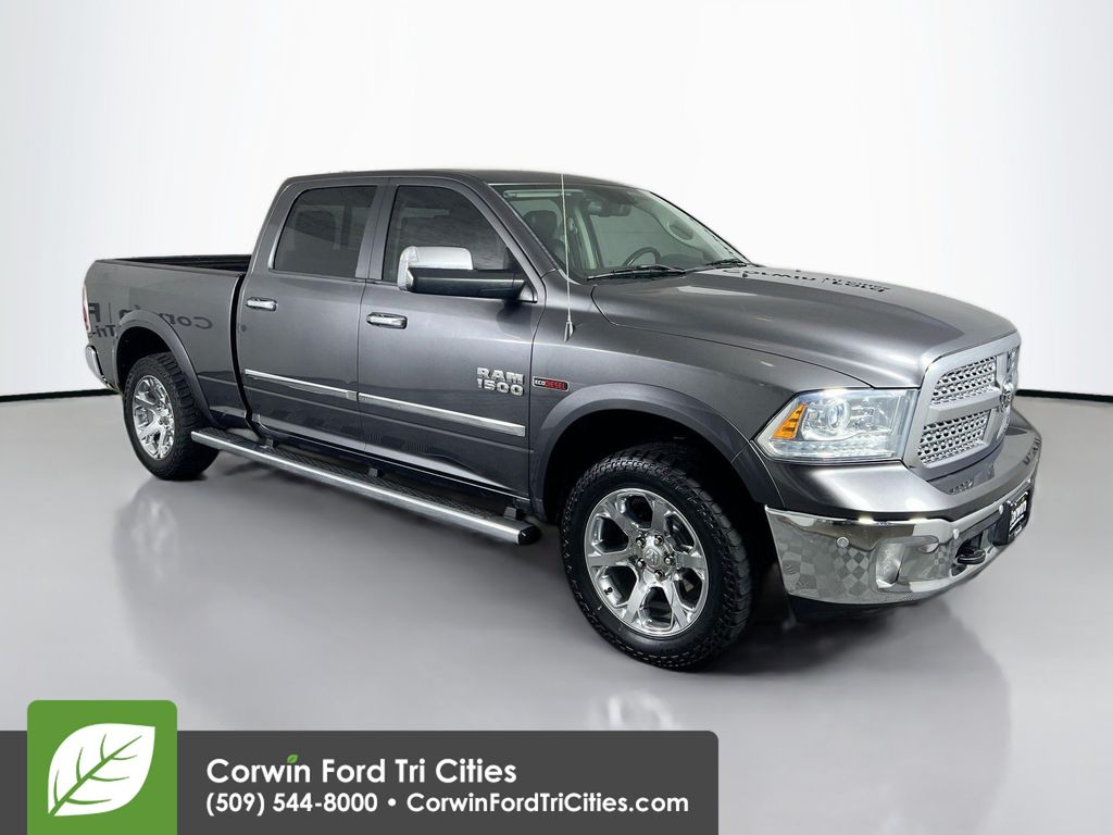 2016 RAM 1500 Laramie Crew Cab 4WD