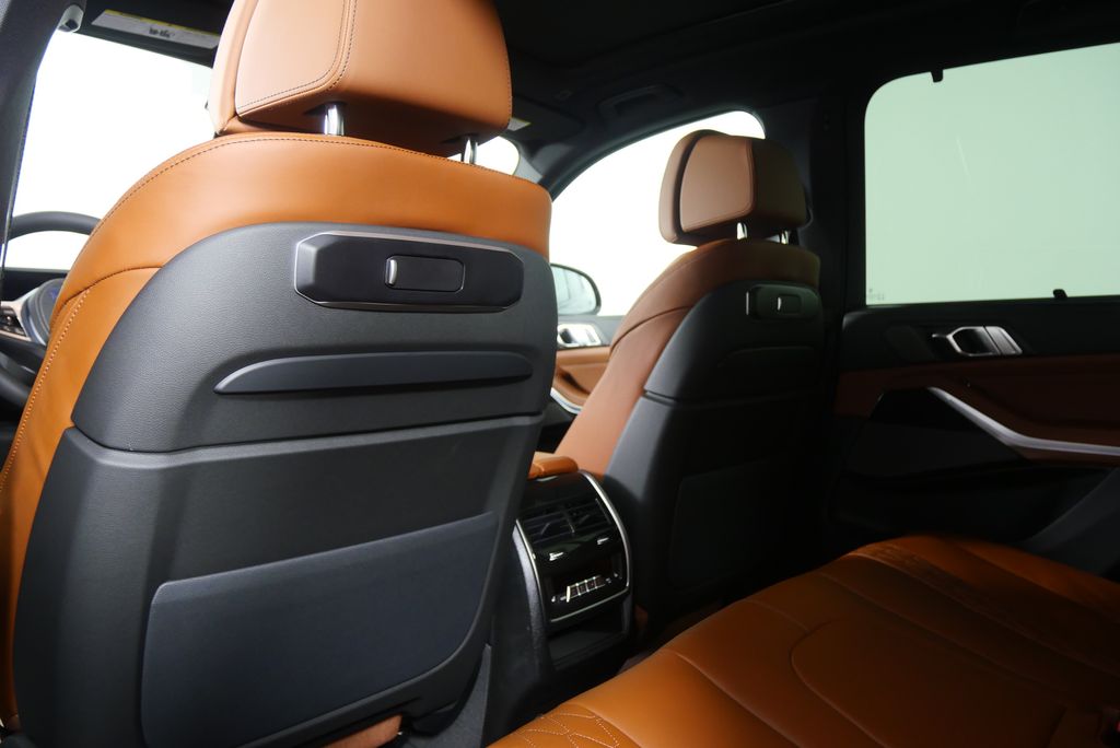 Thumbnail: 2026 BMW X5 - 17