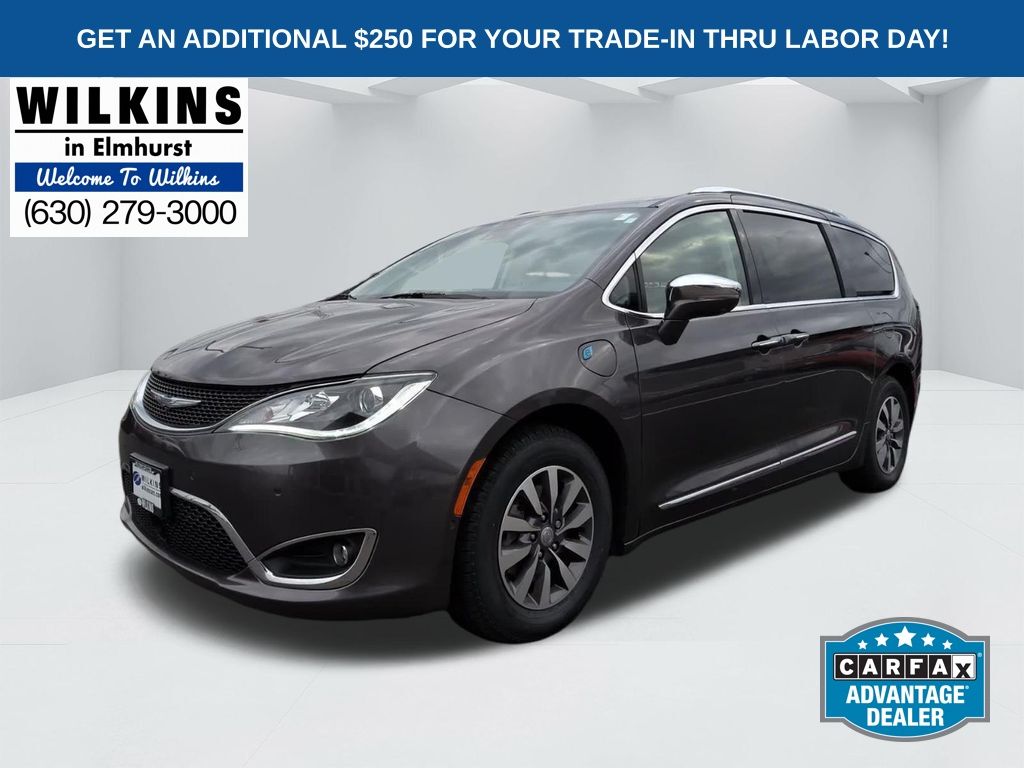 Gray (Granite Crystal Metallic Clearcoat) 2020 Chrysler Pacifica Hybrid Minivan Front-Wheel Drive Continuously Variable Transmission
