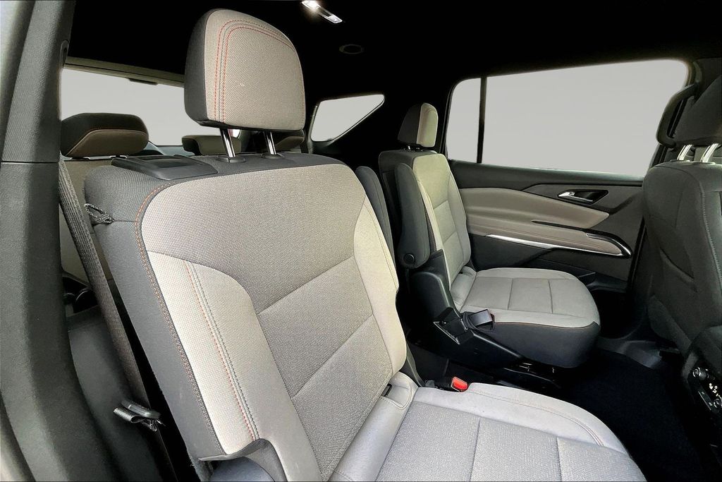 Used 2026 Chevrolet Traverse SUV
