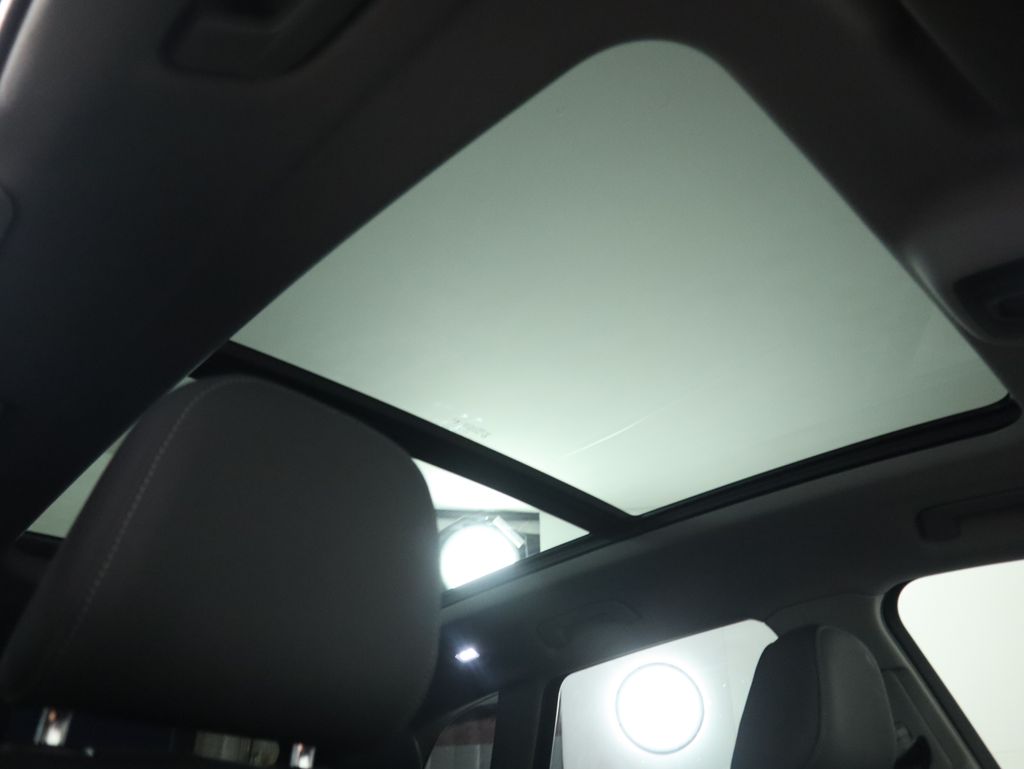 Thumbnail: 2025 Audi Q5 - 21