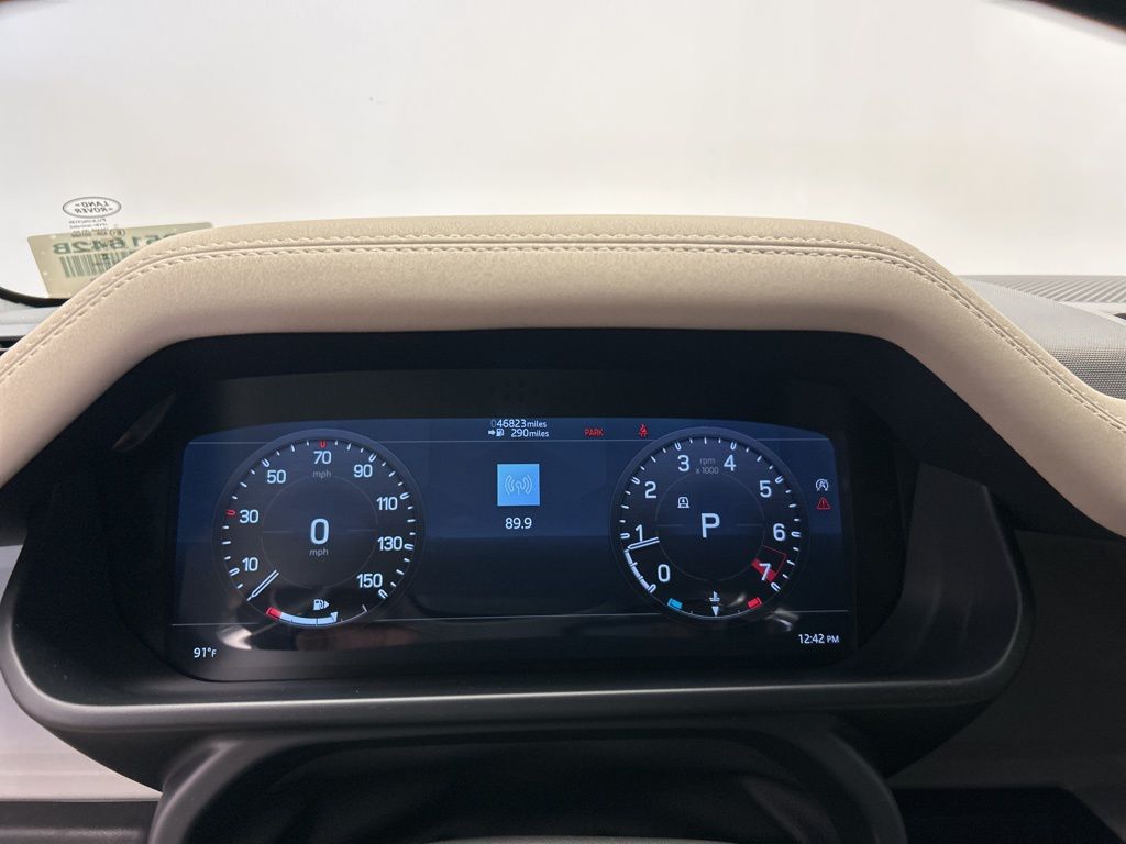 Thumbnail: 2021 Land Rover Defender - 16