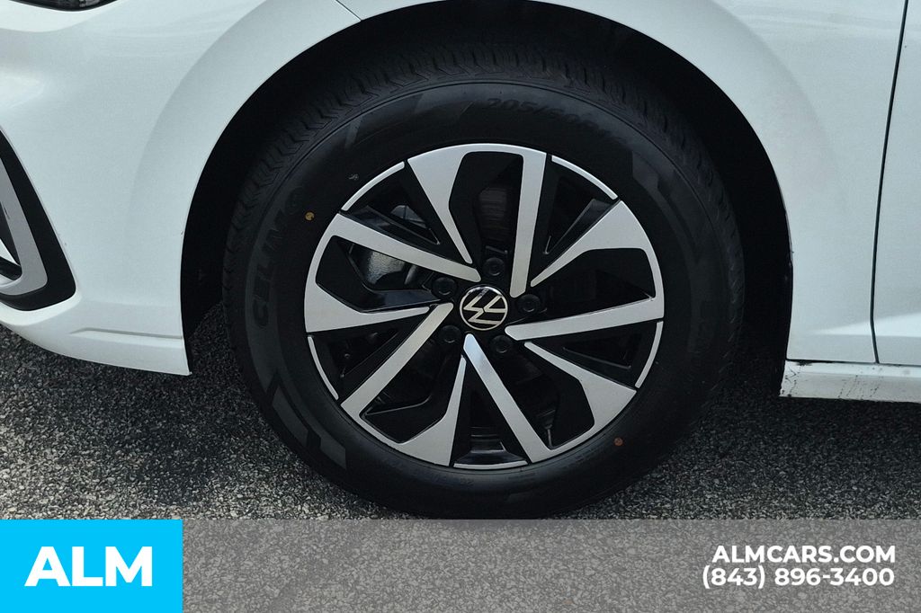 Used 2025 Pure White Volkswagen 1.5T S image 12