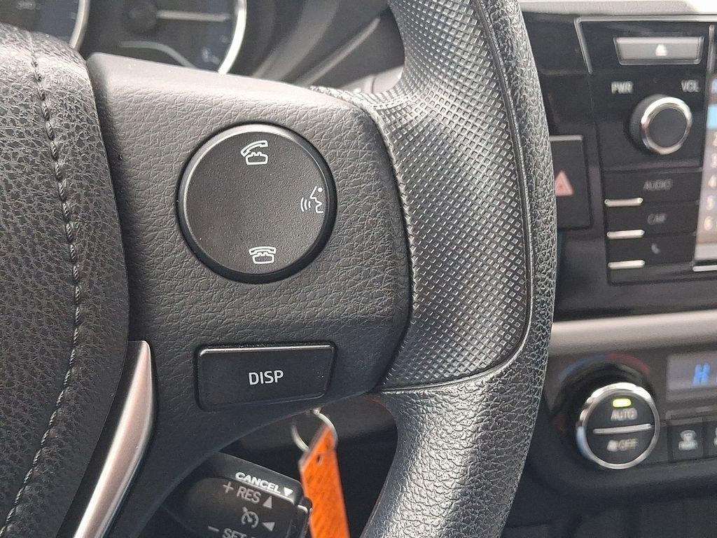 Thumbnail: 2015 Toyota Corolla - 22