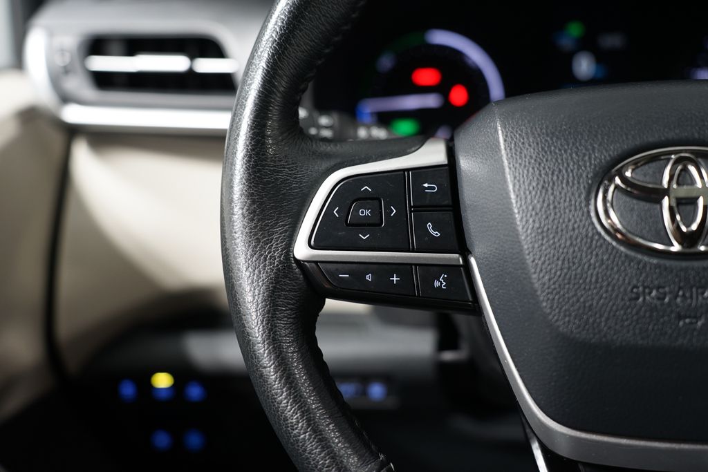 2022 Toyota Sienna XLE 14