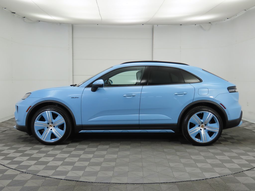 Thumbnail: 2025 Porsche Macan - 2