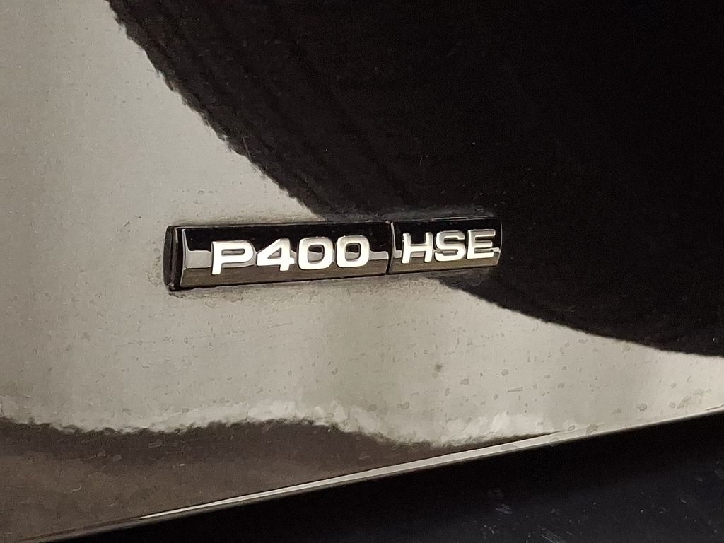 Thumbnail: 2020 Land Rover Defender - 32