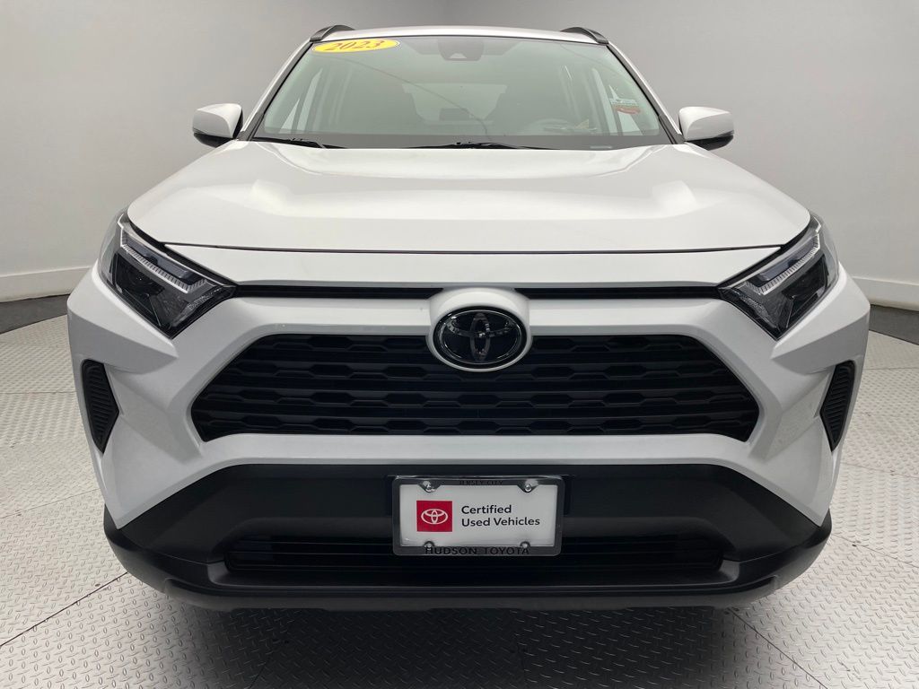 2023 Toyota RAV4 XLE 2