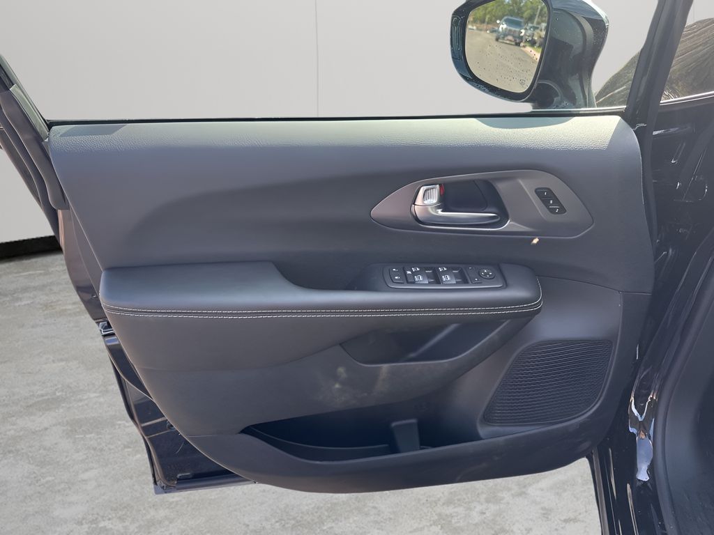 New 2026 Black Chrysler Select image 22