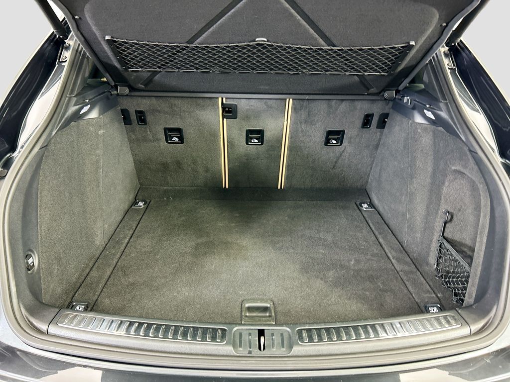 Thumbnail: 2020 Porsche Macan - 29