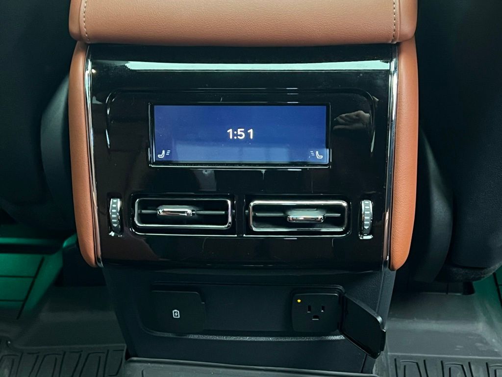 Thumbnail: 2025 Lincoln Aviator - 11