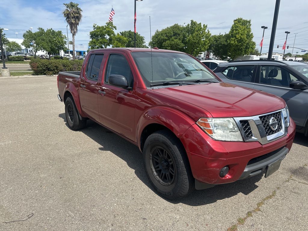 Cayenne Red Pearl 2015 Nissan Frontier SV Crew Cab Pickup Truck 4X2 5-Speed Automatic Overdrive