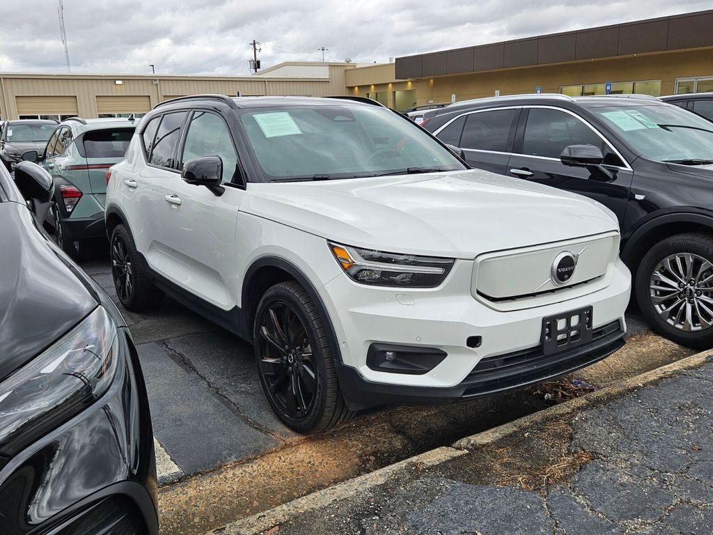 2022 Volvo XC40 Recharge Twin Ultimate eAWD
