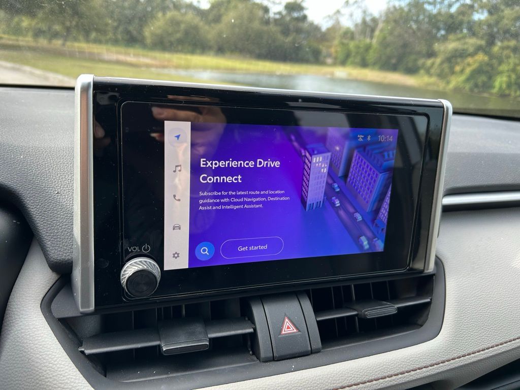 Thumbnail: 2025 Toyota RAV4 - 24