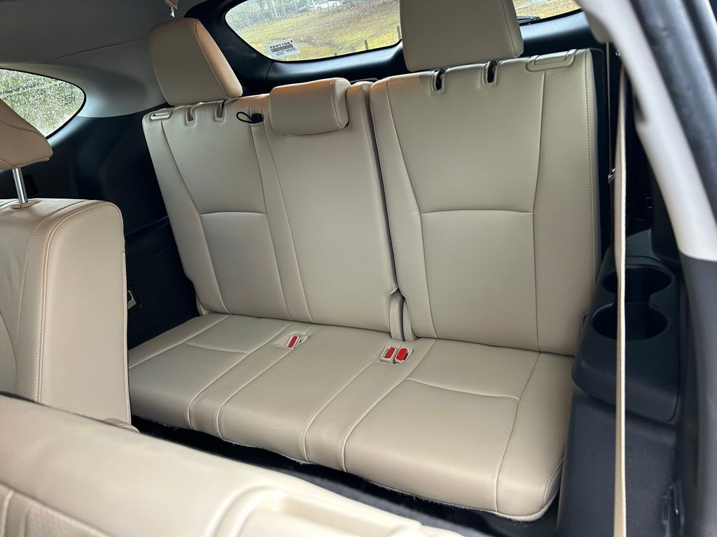 Thumbnail: 2023 Toyota Highlander - 12