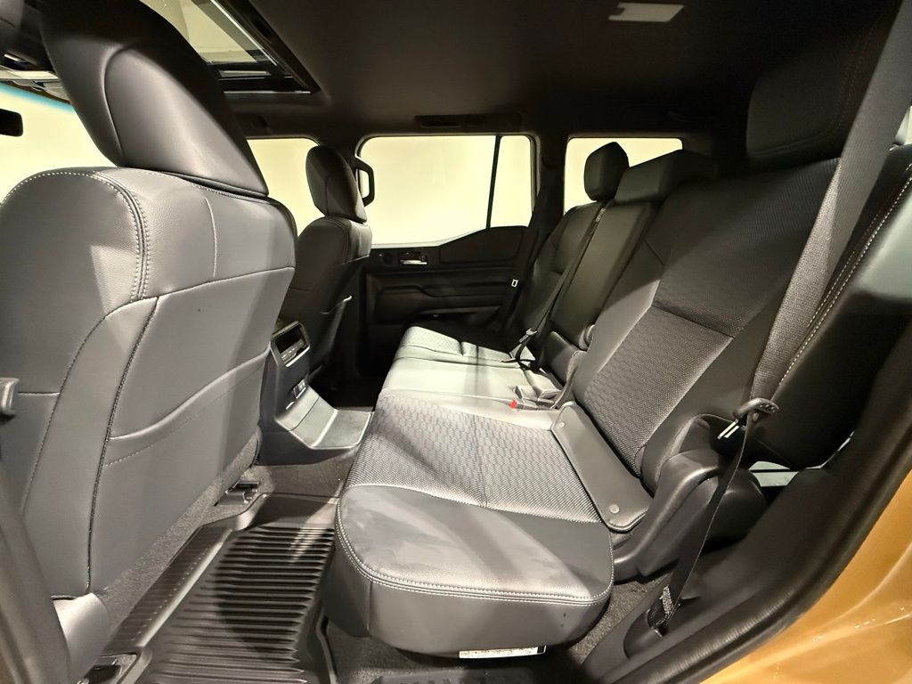 Thumbnail: 2025 Toyota Land Cruiser - 20