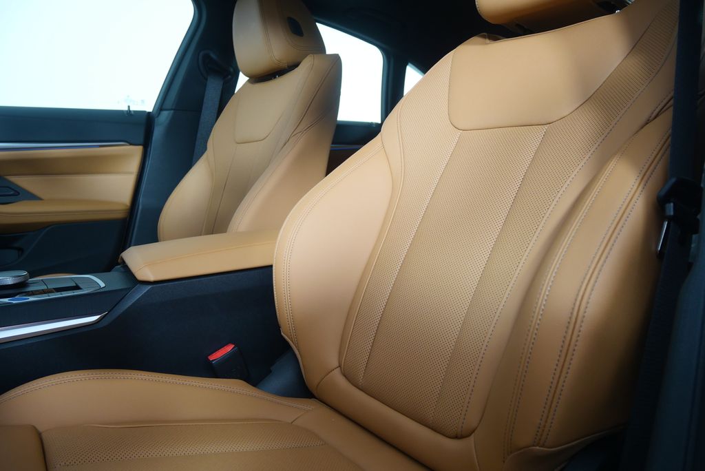 Thumbnail: 2026 BMW i4 - 11