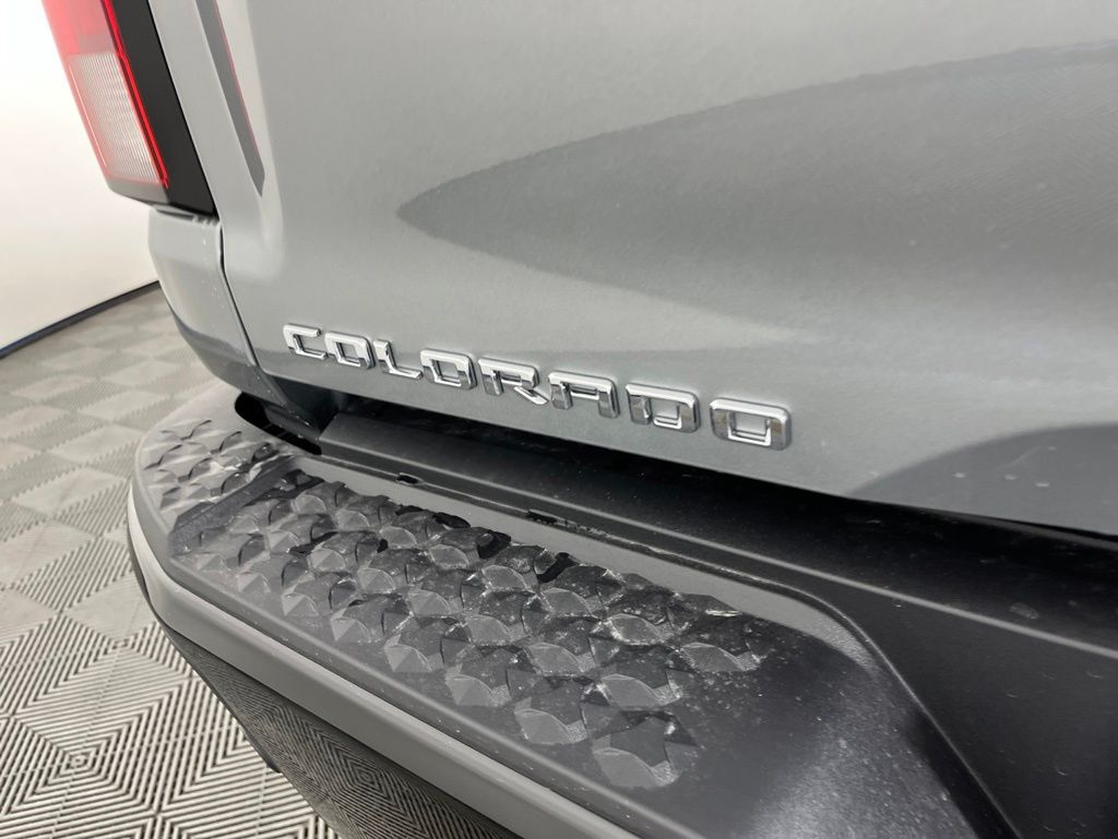 Thumbnail: 2026 Chevrolet Colorado - 19